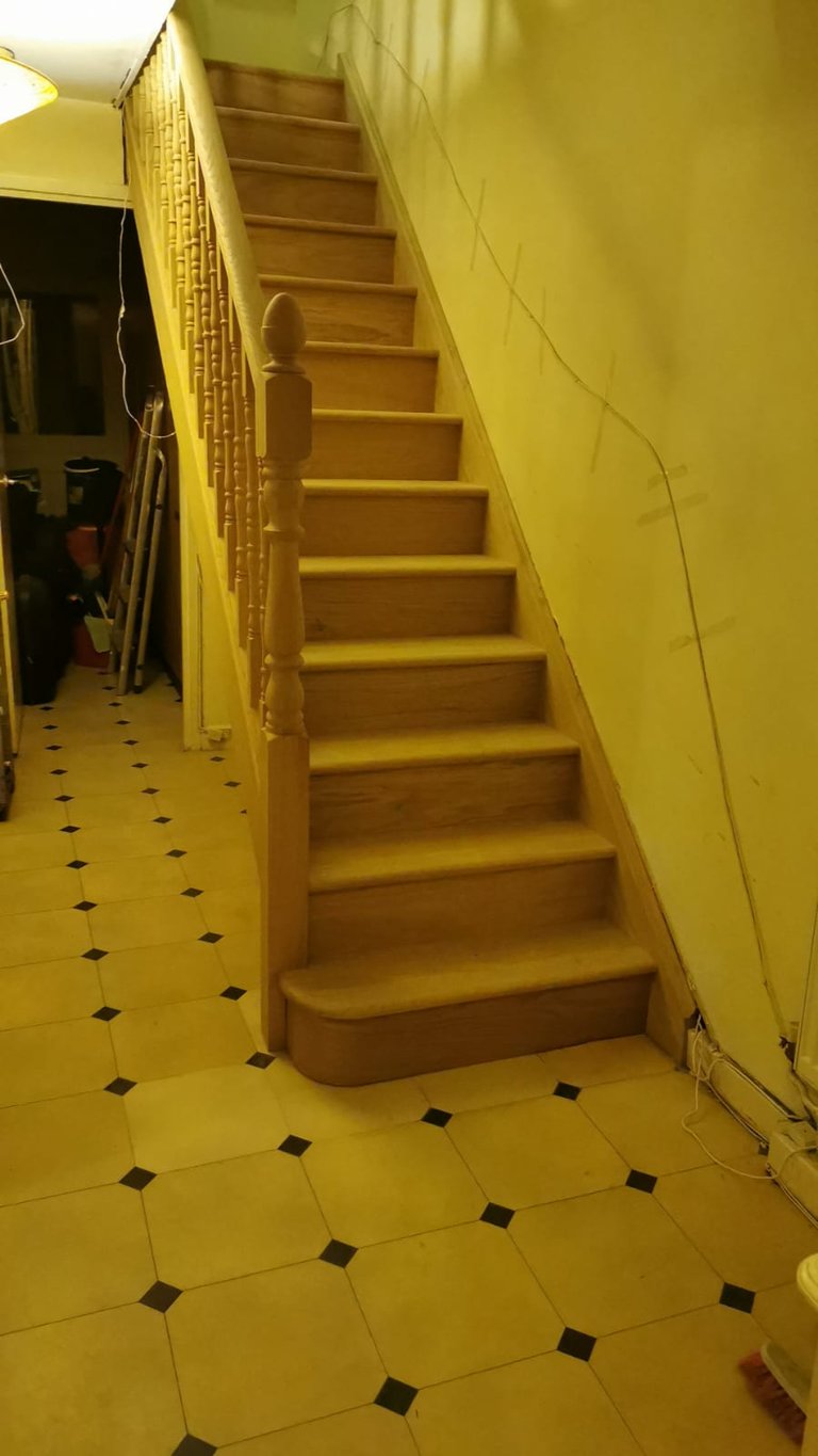 Oak staircase – London